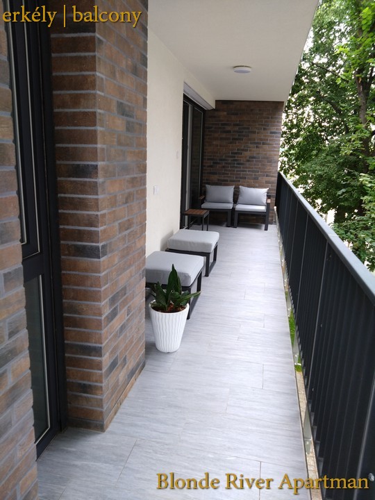 Blonde River Kálvária Apartment - Balcony