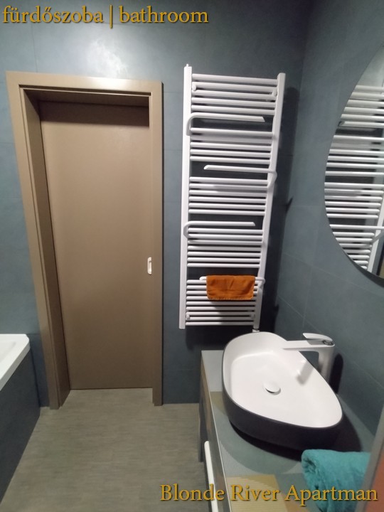 Blonde River Kálvária Apartment - Bathroom